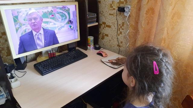 В условиях дистанционного обучения на школьники Кубани продолжают повторять правила дорожного движения