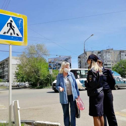 Автоинспекторы призвали пешеходов соблюдать правила дорожной безопасности