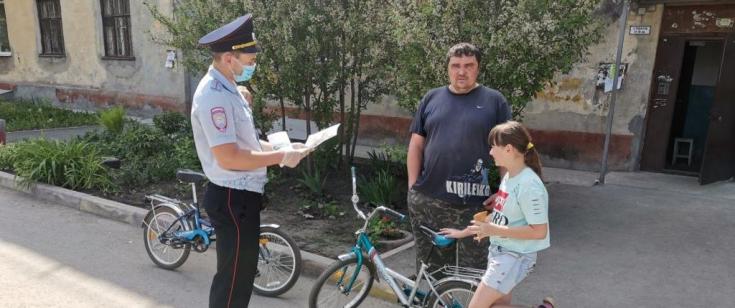 В Новосибирске автоинспекторы проводят рейды во дворах домов