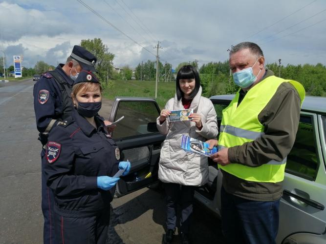 В Аркадаке дорожные полицейские проверили соблюдение водителями правил перевозки детей