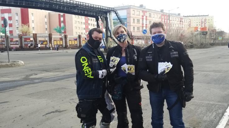 «Полярные волки» вместе с инспекторами ДПС выступили за безопасность самых северных дорог Красноярского края