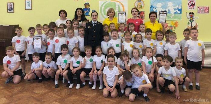 ЮНЫЕ АВТОРЫ ФОТОРАБОТ ПО ПДД СТАЛИ ПОПУЛЯРНЫМИ В СОЦСЕТЯХ