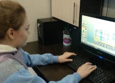 Юные кировчане изучают правила дорожного движения с помощью интерактивных игр