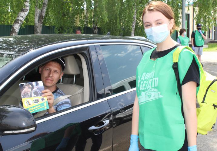 В тюменских муниципалитетах волонтеры проводят ликбезы о новых требованиях ООН к детским удерживающим устройствам