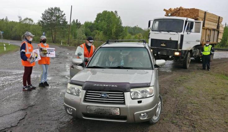 В Томской области сотрудники Госавтоинспекции особое внимание уделяют контролю за соблюдением правил проезда железнодорожных переездов