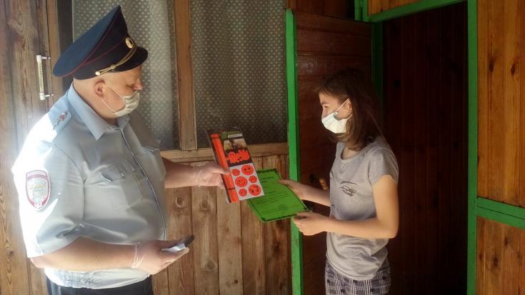 В Международный День защиты детей сотрудники томской Госавтоинспекции поощрили самых активных ЮИДовцев