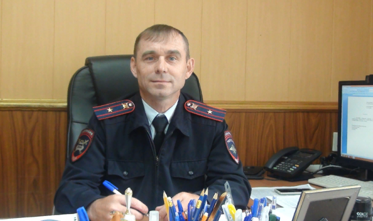 В преддверии школьных каникул начальник Госавтоинспекции города Туринска Андрей Кондырев призывает о воспитании дорожной грамотности у детей