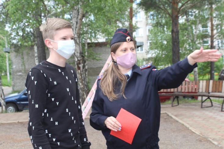 В Сосновоборске сотрудники ГИБДД проводят профилактическое мероприятие «Безопасные каникулы»