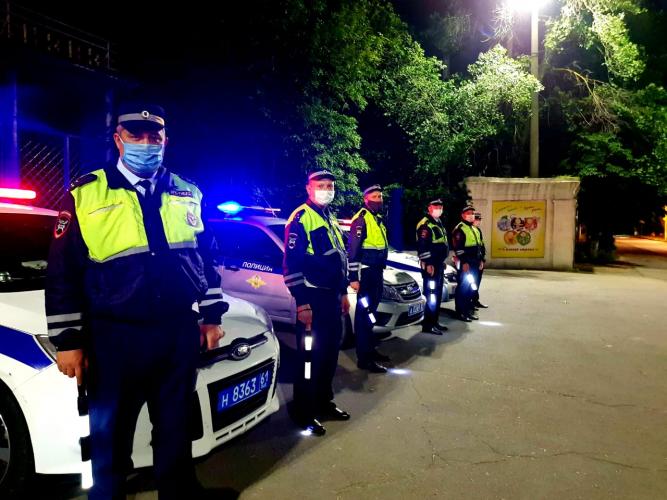 Инспекторы ДПС Новочеркасска помогли беременной женщине вовремя добраться до роддома