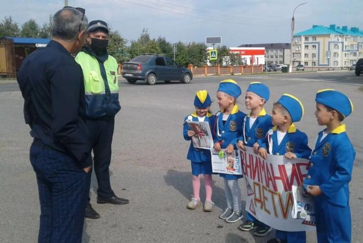 Госавтоинспекция Татарстана провела акцию «Внимание – дети!» по популяризации световозвращающих элементов
