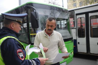 МВД России подготовлены поправки по управлению автомобилями по найму на основании иностранных водительских удостоверений