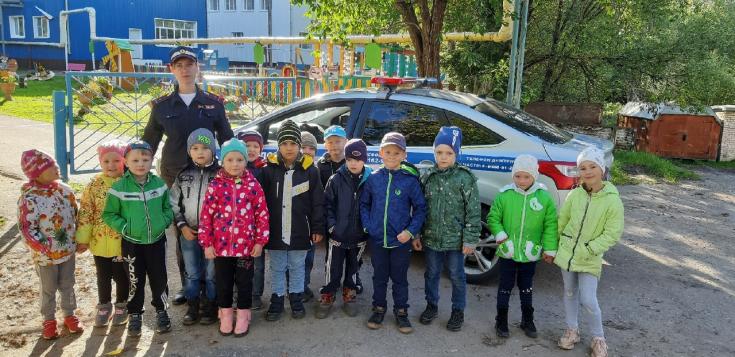 В Новгородской области дошкольники на занятиях закрепили принципы безопасности пешеходов
