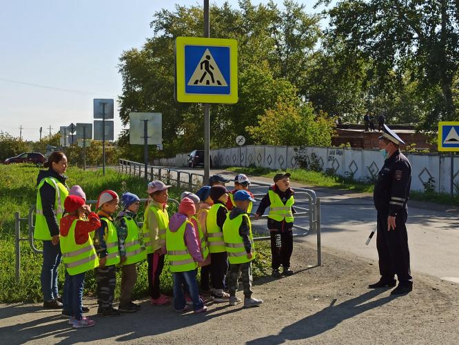 Полицейские Коркино проводят профилактические мероприятия с дошколятами