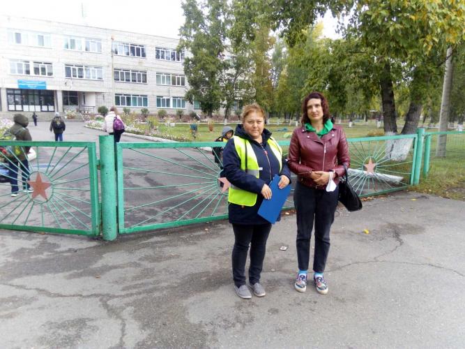 В Минусинске госавтоинспекторы вместе с родительскими патрулями обеспечивали безопасность детей на дорогах