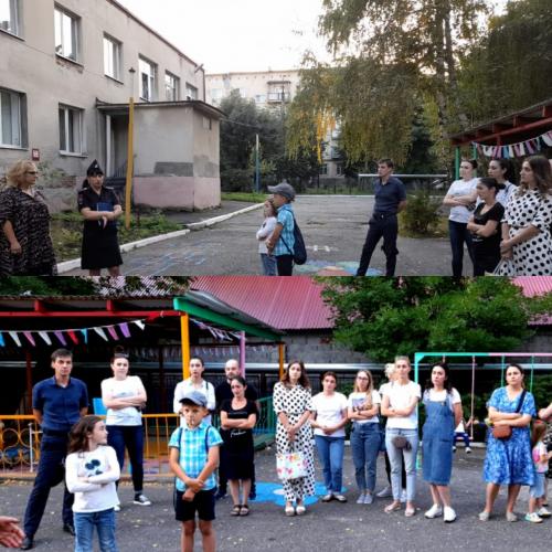 Сотрудники отдела ГИБДД по г. Владикавказу в рамках «Недели безопасности» проводят родительские собрания в детских садах