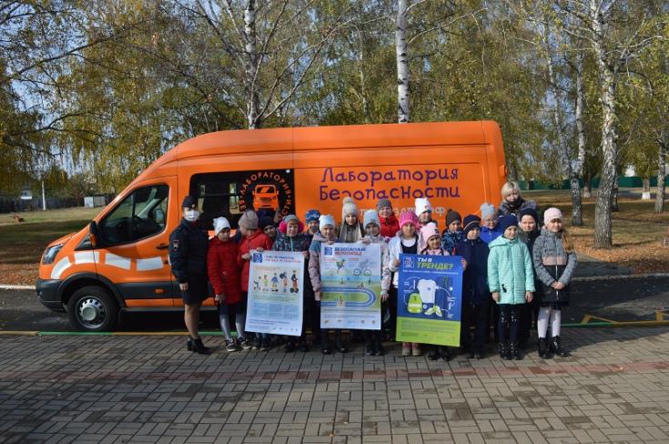 В Белгородской области Лаборатория безопасности повышает культуру поведения на дороге среди учащихся школ