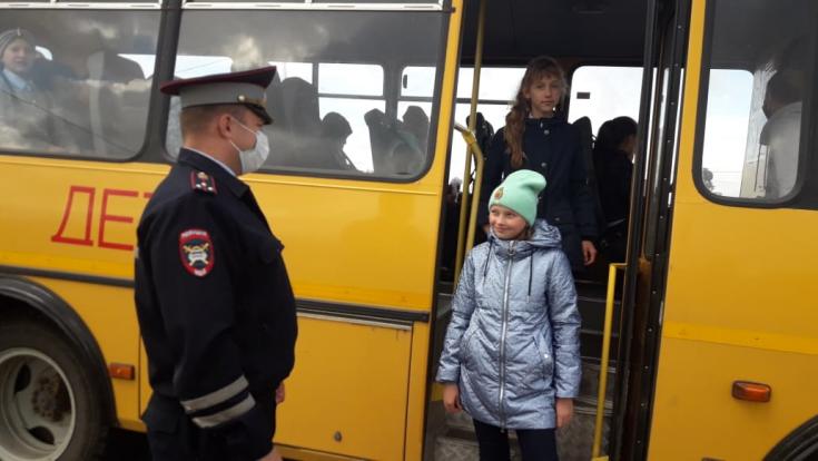В муниципальных районах Липецкой области автоинспекторы проводят с школьниками уроки безопасности