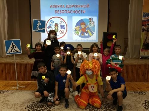 «Азбуку дорожной безопасности» продемонстрировали нижегородские полицейские ребятам из детского дома