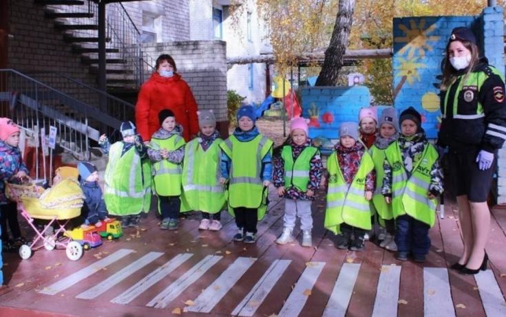 Автоинспекторы проводят «уроки безопасности» в детских садах региона