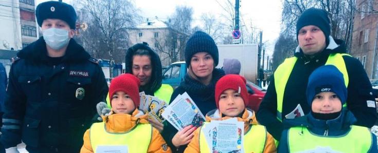 Сотрудники кировской Госавтоинспекции провели акцию «Письмо водителю»