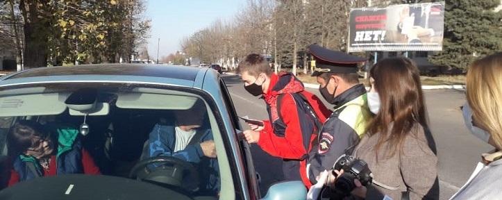 Волонтеры молодежных организаций, общественники и автоинспекторы Майского района КБР провели акцию «Дорога без жертв»