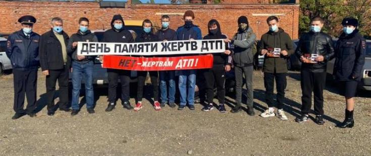 Госавтоинспекторы Адыгеи в рамках акции «Нет жертвам ДТП» встретились со студентами политехнического колледжа МГТУ