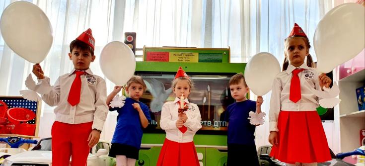 В канун Всемирного Дня памяти жертв ДТП сотрудники ГИБДД и ЮИДовцы Дона почтили память погибших