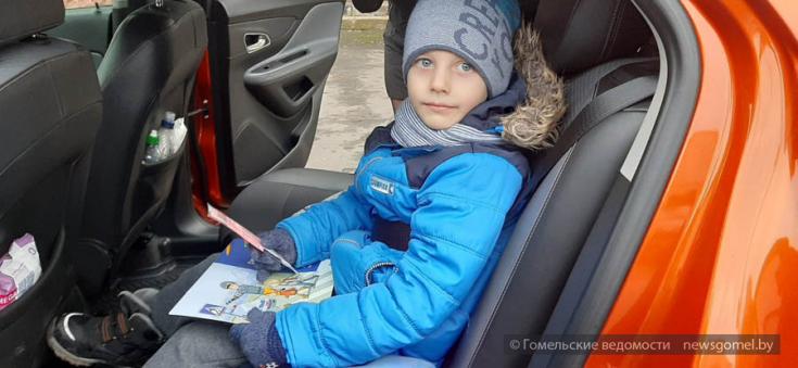 Сотрудники ГАИ Гомельщины напомнили о правилах перевозки детей в авто