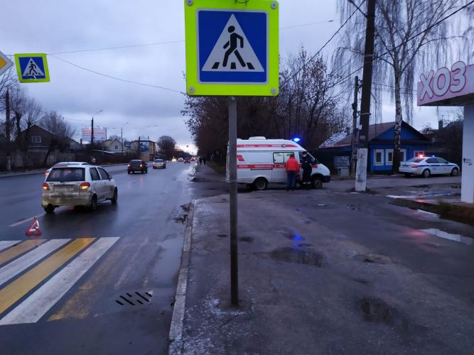 Госавтоинспекция напоминает водителям и пешеходам о предельной внимательности в сумерки и ночное время