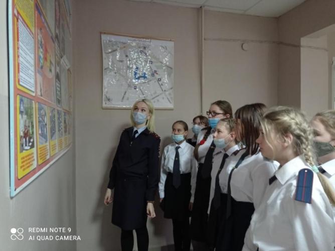 В Мордовии сотрудники Госавтоинспекции провели для школьников классный час по безопасности дорожного движения