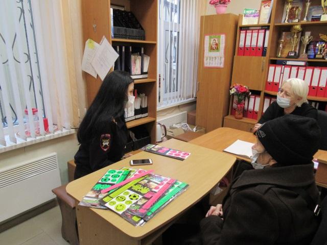 Автоинспекторы Кубани подготовили наборы световозвращающих элементов для пешеходов с ограниченными возможностями