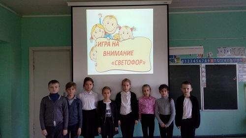 В Гусевском районе сотрудники Госавтоинспекции провели занятие с учениками начальных классов