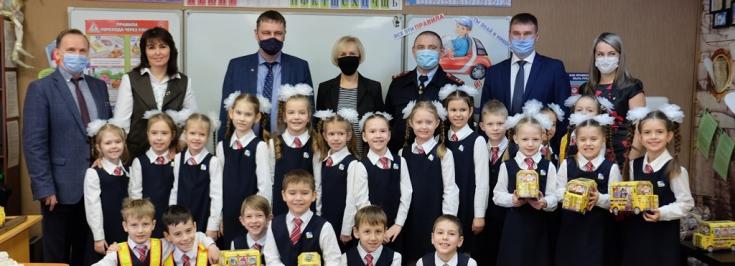 Заместитель руководителя Госавтоинспекции Новосибирской области принял участие в открытом уроке по ПДД для школьников