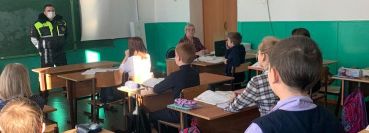 «Акция ГИБДД «Внимание, дети!» Полицейские провели беседу с учащимися Лесно-Конобеевской в Шацке