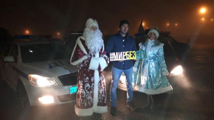На Ставрополье автолюбители собрали «Автоелку» из более 200 автомобилей
