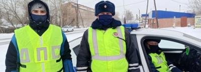 Житель Красноярска поблагодарил автоинспекторов за помощь, оказанную на трассе
