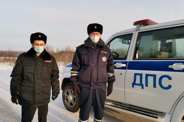 Костромские полицейские помогли семье из Пермского края, возвращавшейся домой из резиденции Деда Мороза