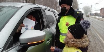 Сотрудники курской Госавтоинспекции провели акцию " Водитель, мы хотим жить!"