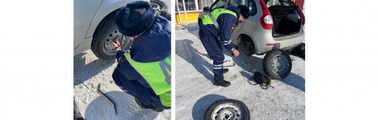 В Татарстане автоинспекторы помогли автоледи устранить неисправность автомобиля