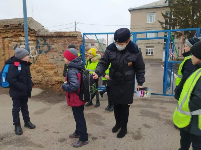 Профилактическая акция «Светлячок безопасности».