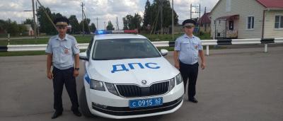 В Рязанской области сотрудники ГИБДД помогли доставить задыхающегося ребенка в больницу