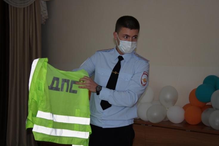 Госавтоинспекция г.Троицка продолжает мероприятия по популяризации световозвращателей