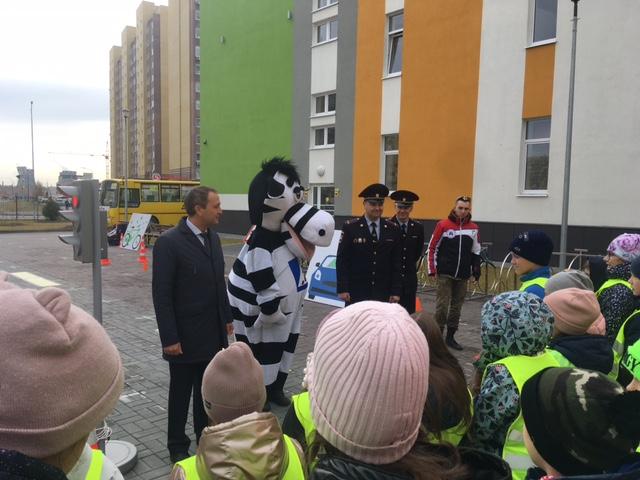 Главный федеральный инспектор по Тюменской области провел урок по ПДД с «Лабораторией безопасности»