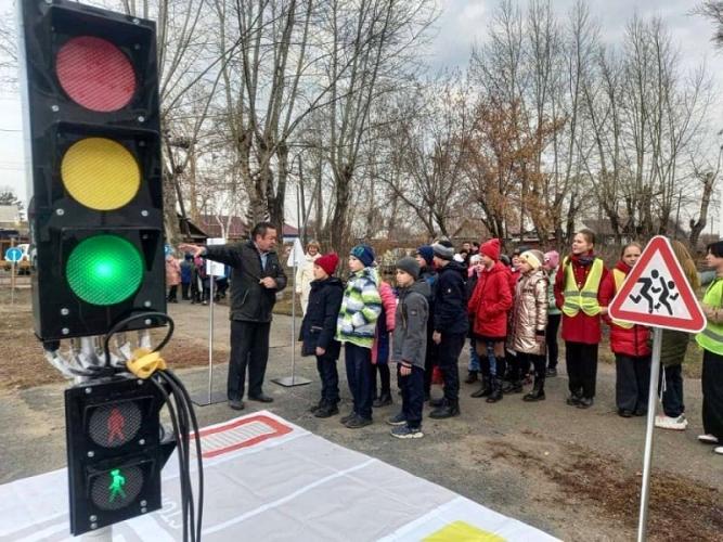 В Красноярском крае открылся детский мобильный городок