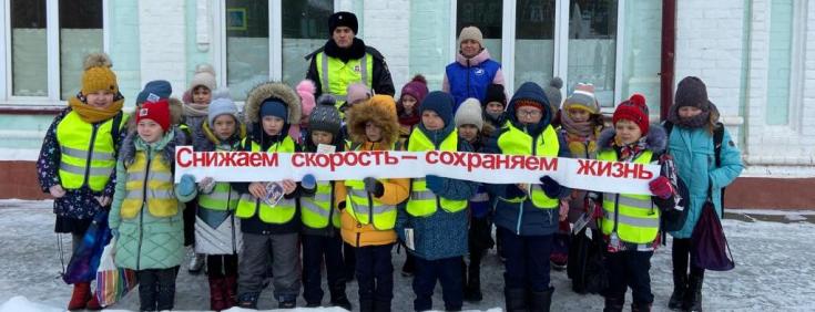 В Татарстане юные участники дорожного движения призвали водителей соблюдать ПДД