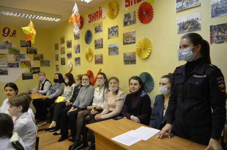 Семинар по безопасности дорожного движения прошел среди учащихся города Полярный