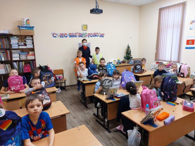 Сотрудники ГИБДД Ирбейского района провели для школьников акцию «Засветись»