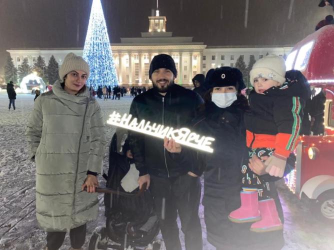 На новогодних площадках Кабардино-Балкарии автоинспекторы проводят акцию «Засветись»