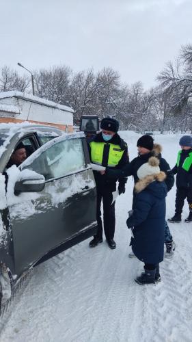 Сотрудники Госавтоинспекции провели урок безопасности с юными инспекторами дорожного движения