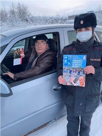 Ловозерские автоинспекторы провели профилактическое мероприятие «Жилая зона»